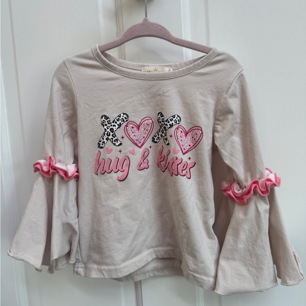 NWOT Marie Nicole 3T Girls Beige Xoxo Valentine’s Day Long Sleeve Top Blouse